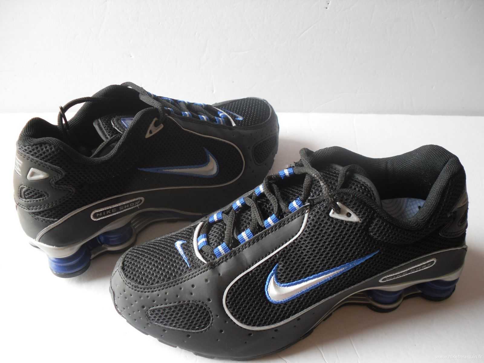 marine et noir Nike Shox R4 chaussures Demon (2).JPG